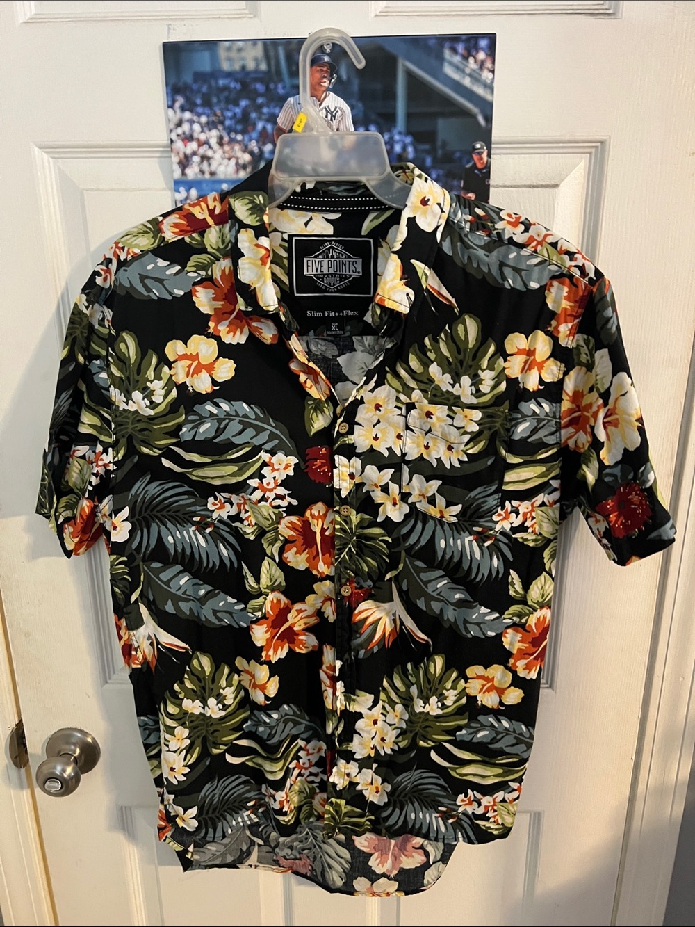 Five Points Men’s Black Tropical Floral Short-Sleeve Shirt